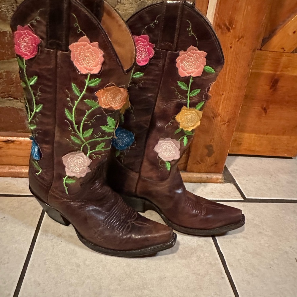 Justin Boots Brown Leather Women's Embroidered Floral Western Boots